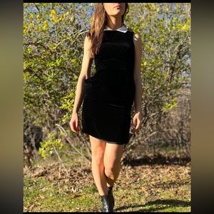 Anthropologie Mise en Scéne by Ruffian Black Velvet Dress in size 0.